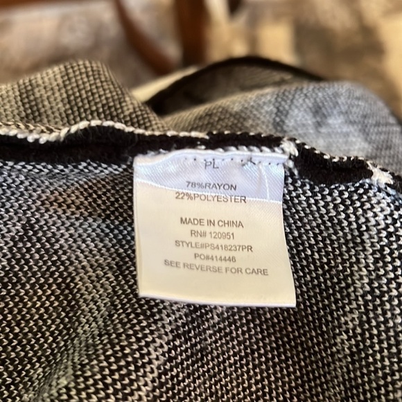 Pink ROSE PETITE SWEATER DRESS size large petite - Picture 9 of 9